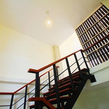 Хостел Sakul House Бангкок Екстер'єр фото